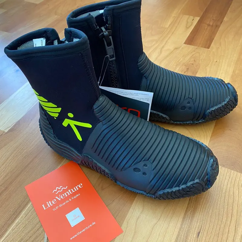 Golem+ Premium Neoprene Watershoes – All-Terrain Grip 1
