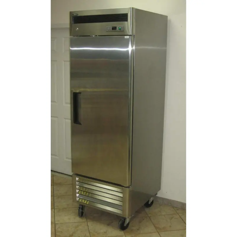 Heavy-Duty Solid-Door Reach-In Freezer – Walk-In Style, Upright Design 1