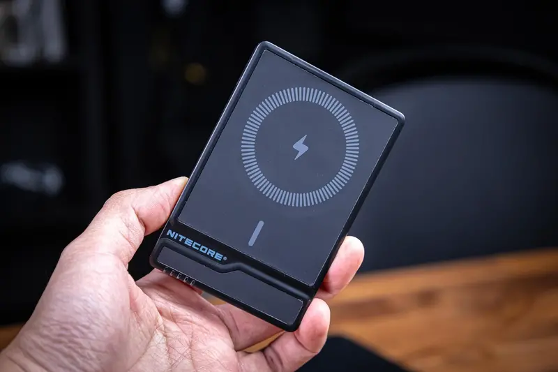 Nitecore Nw5000 Magnetic Wireless Power Bank – Carbon Fiber Portable Charger With Qi Charging 1